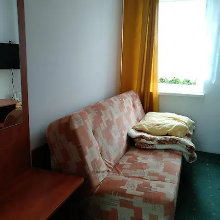 Δωμάτια σε οικογενειακή κατοικία Joda Goscinne